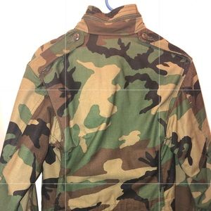 I am selling an fashionable camouflage coat!